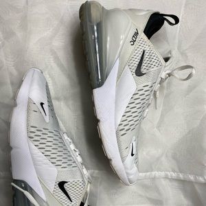 Nike air maxes size 7